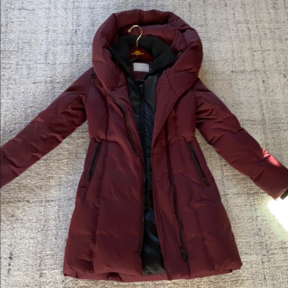 Soia & Kyo burgundy puffer w/ oversized hood XS TP